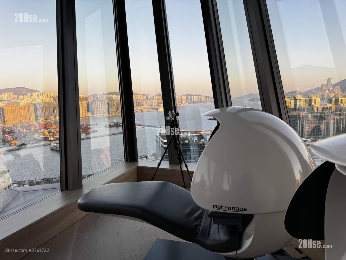 The Vantage Sell 1 Bedroom , 1 Bathroom 276 ft²