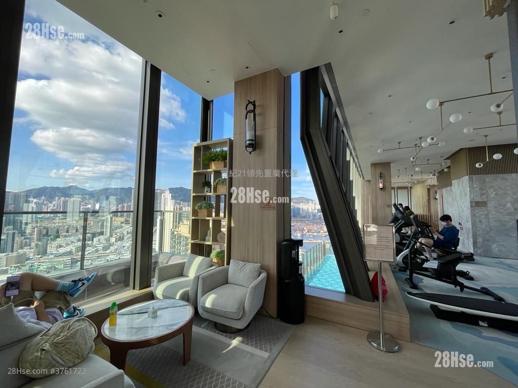 The Vantage Sell 1 Bedroom , 1 Bathroom 276 ft²