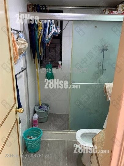 Skyline Plaza Sell 3 Bedrooms 643 ft²