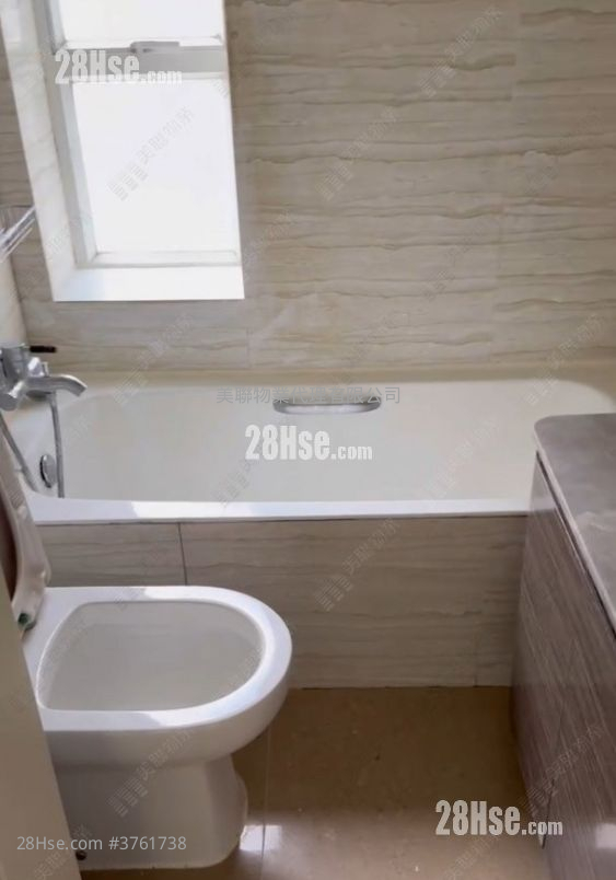 La Splendeur Of Le Prestige Sell 3 Bedrooms , 2 Bathrooms 675 ft²