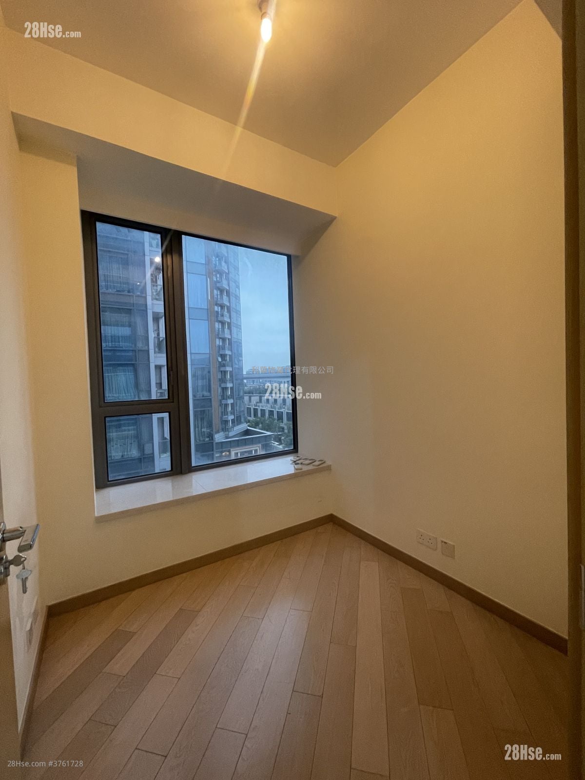 Riva Rental 3 Bedrooms , 2 Bathrooms 649 ft²