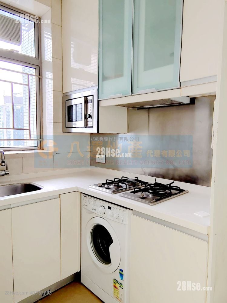 One Madison Sell 2 Bedrooms , 1 Bathroom 498 ft²