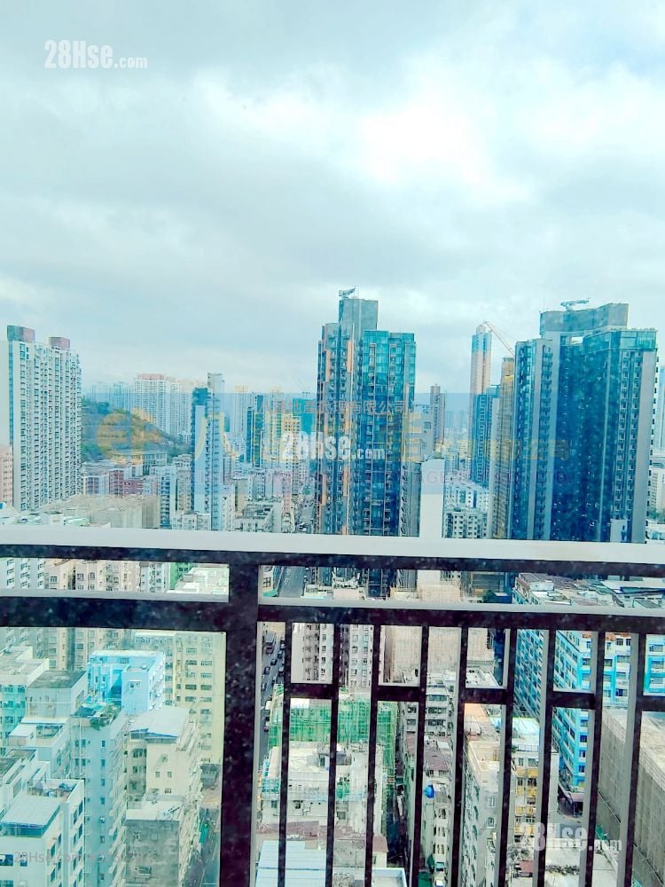 One Madison Sell 2 Bedrooms , 1 Bathroom 498 ft²