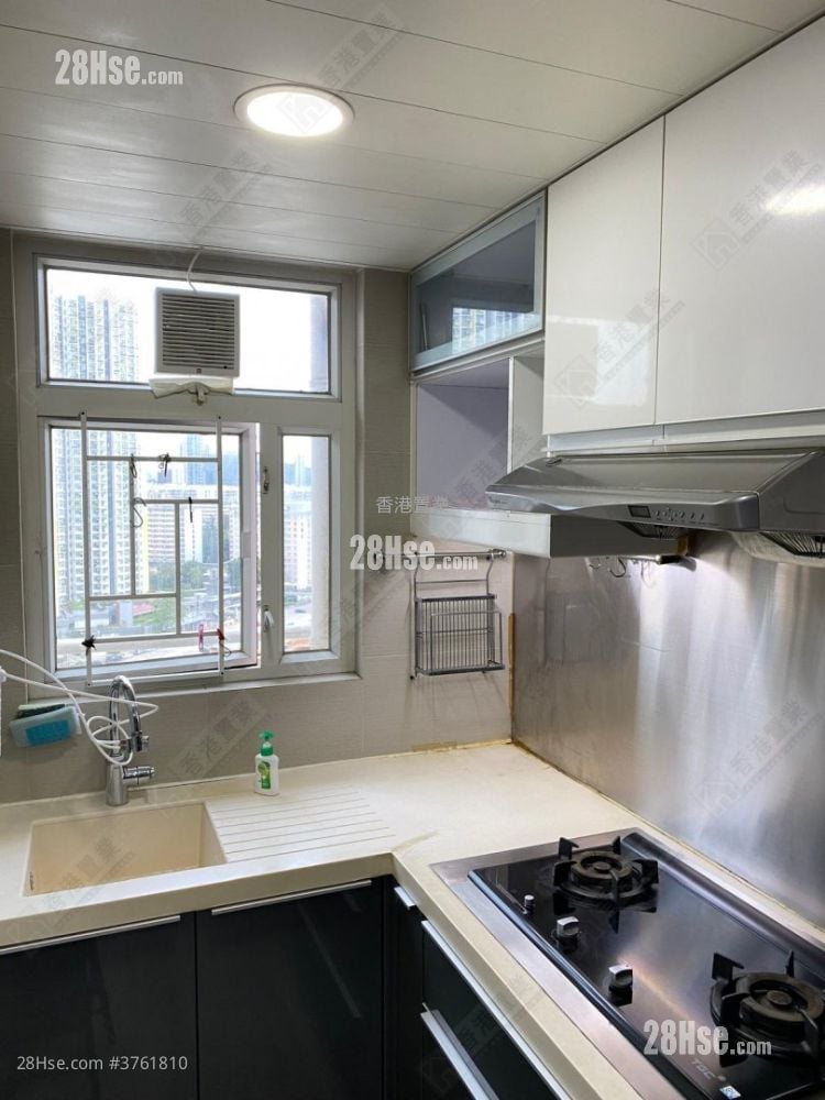 The Sparkle Sell 2 Bedrooms , 1 Bathroom 511 ft²