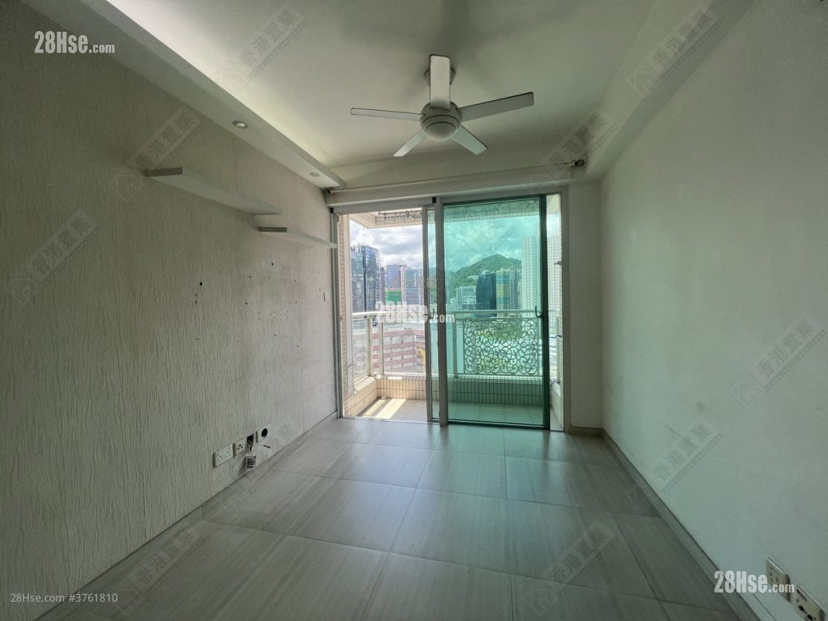 The Sparkle Sell 2 Bedrooms , 1 Bathroom 511 ft²