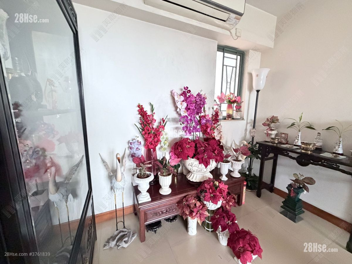 Oceania Heights Sell 3 Bedrooms 586 ft²