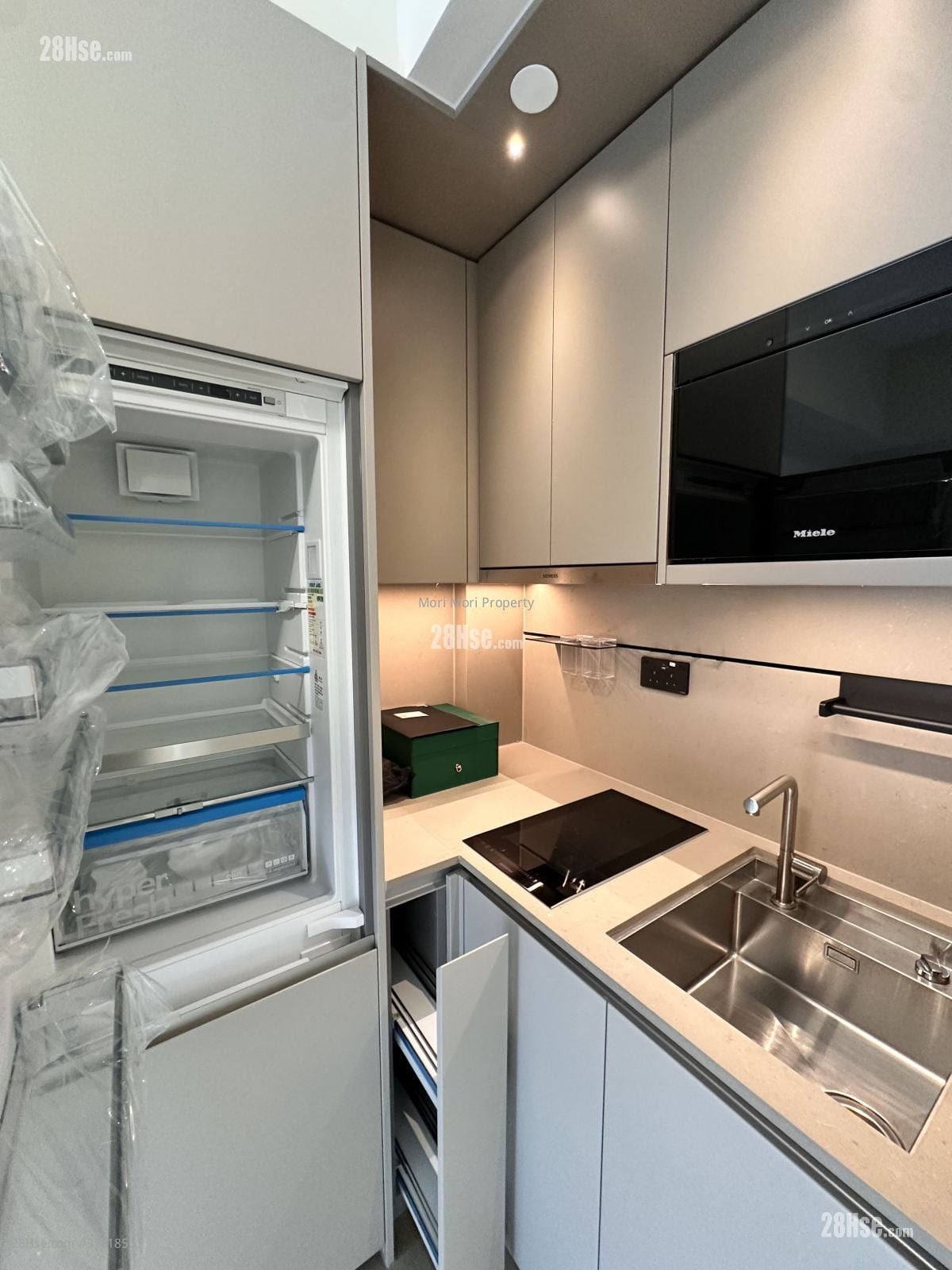 One Jardine's Lookout Rental 2 Bedrooms , 1 Bathroom 392 ft²