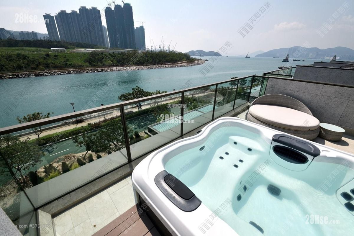 Monterey 售盘 4 房 , 3 浴室 2,001 平方尺