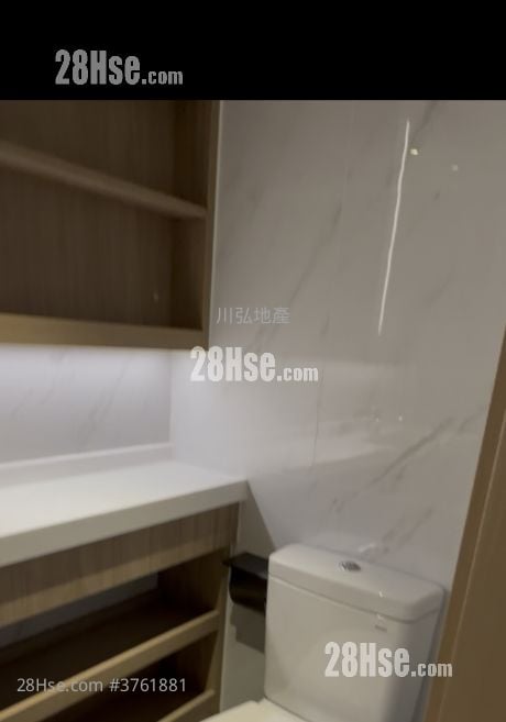 Bright Moon Rental 2 Bedrooms , 1 Bathroom 404 ft²