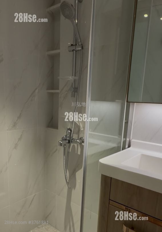 Bright Moon Rental 2 Bedrooms , 1 Bathroom 404 ft²