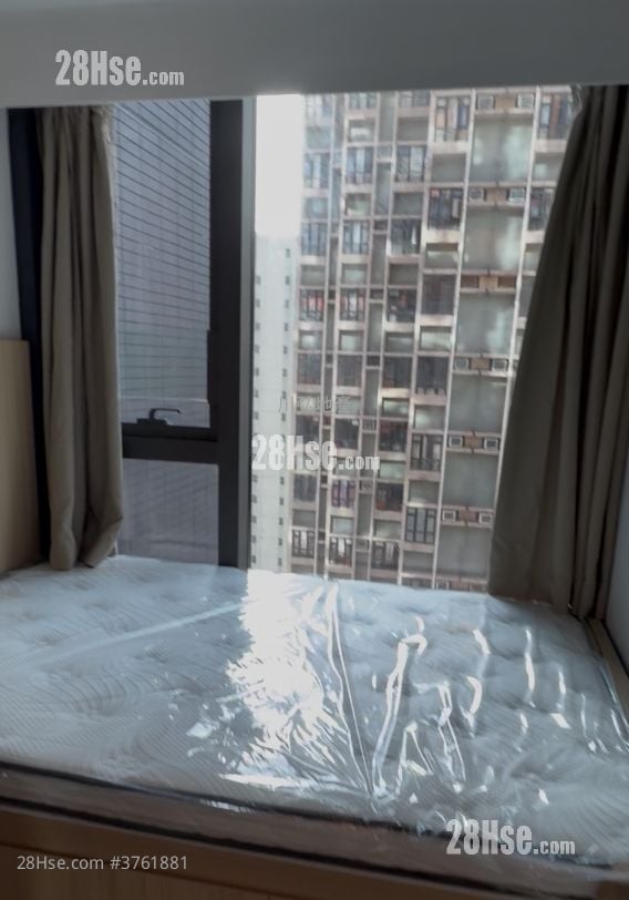 Bright Moon Rental 2 Bedrooms , 1 Bathroom 404 ft²