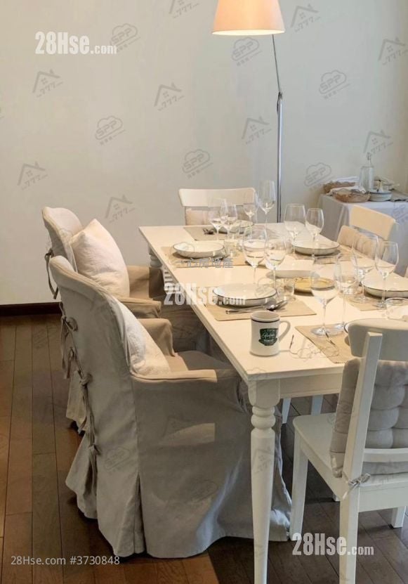 南岸 售盘 3 房 , 2 浴室 928 平方尺