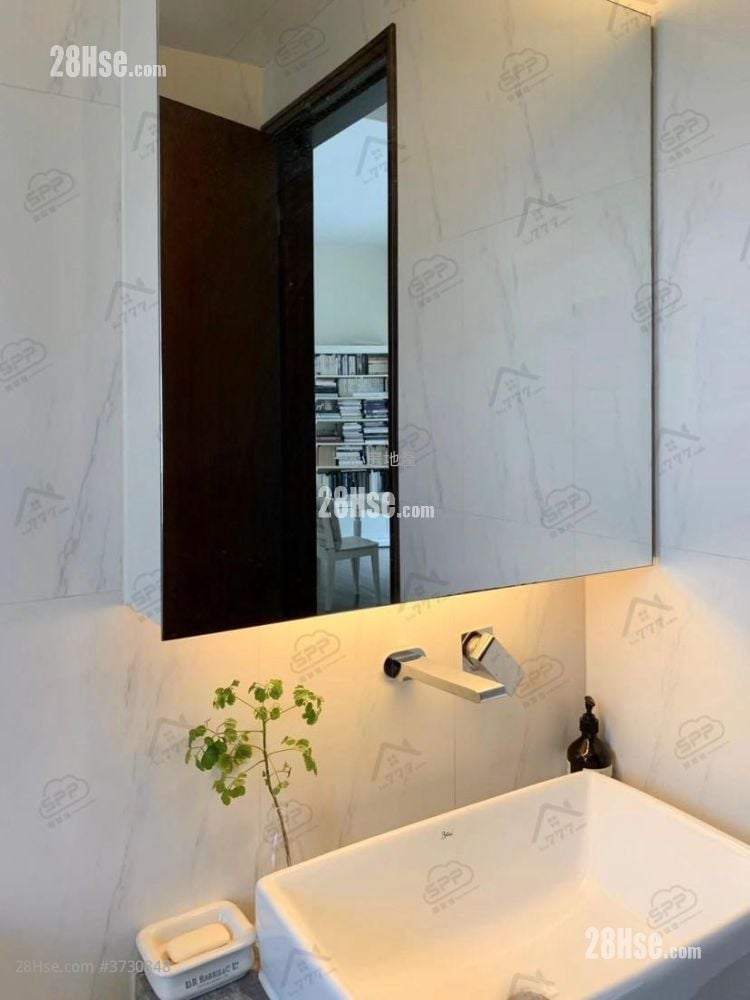 南岸 售盘 3 房 , 2 浴室 928 平方尺