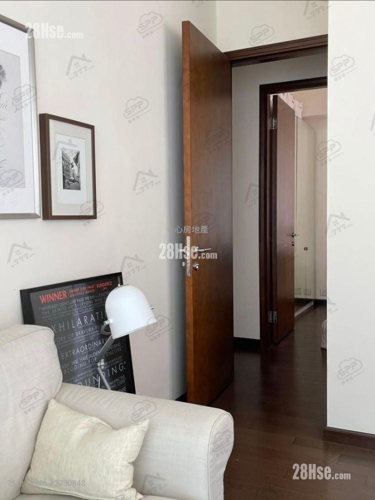 南岸 售盘 3 房 , 2 浴室 928 平方尺