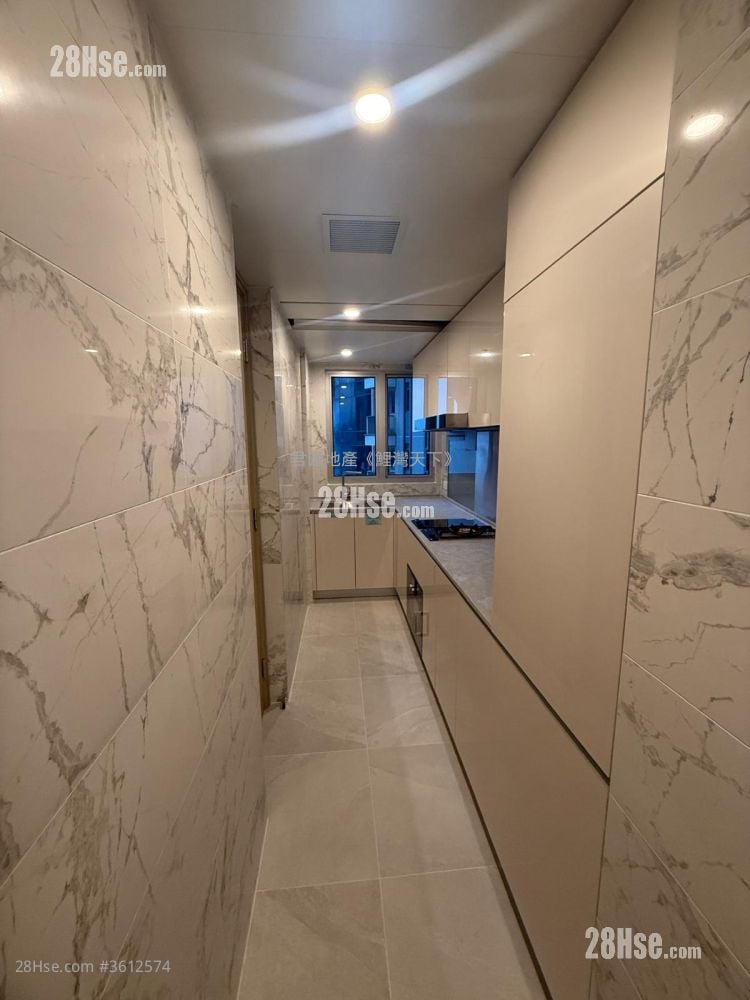 The Coast Line Sell 3 Bedrooms , 2 Bathrooms 718 ft²