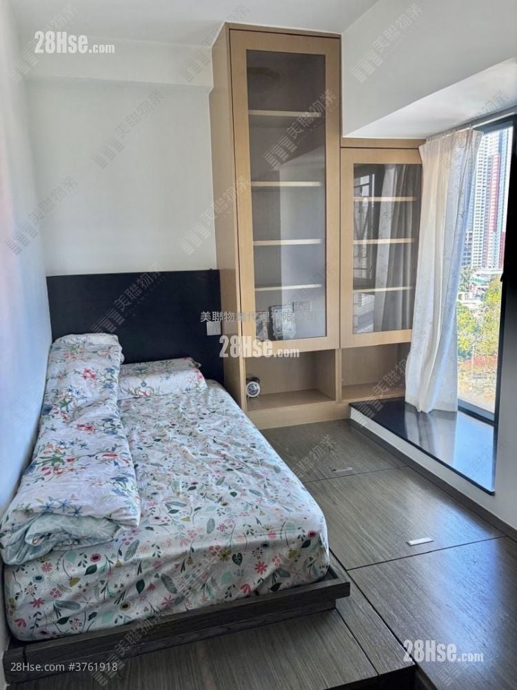 Greenery Place Sell 3 Bedrooms , 2 Bathrooms 696 ft²