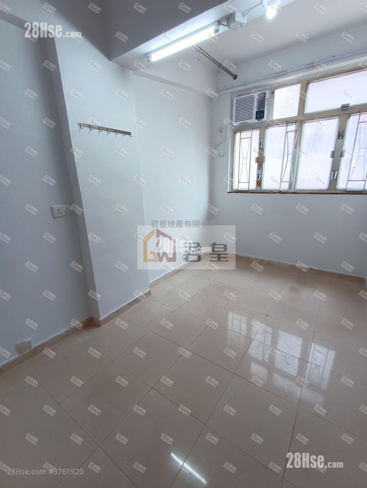 Chun Po House Sell 2 Bedrooms , 1 Bathroom 312 ft²