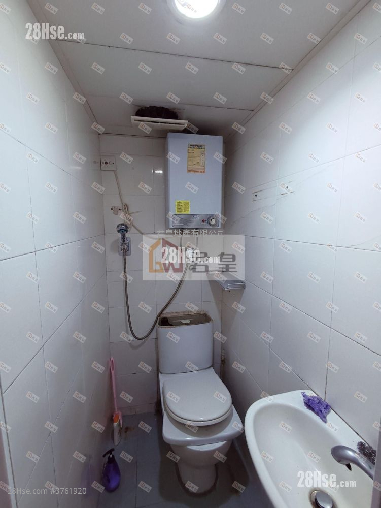 Chun Po House Sell 2 Bedrooms , 1 Bathroom 312 ft²