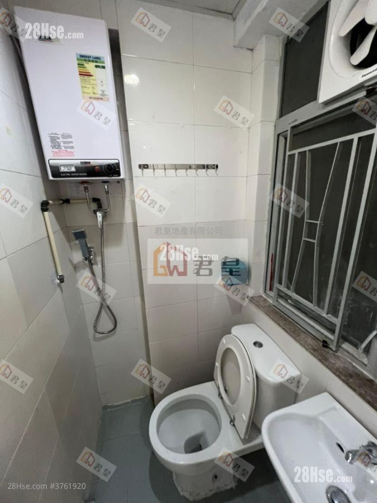 Chun Po House Sell 2 Bedrooms , 1 Bathroom 312 ft²