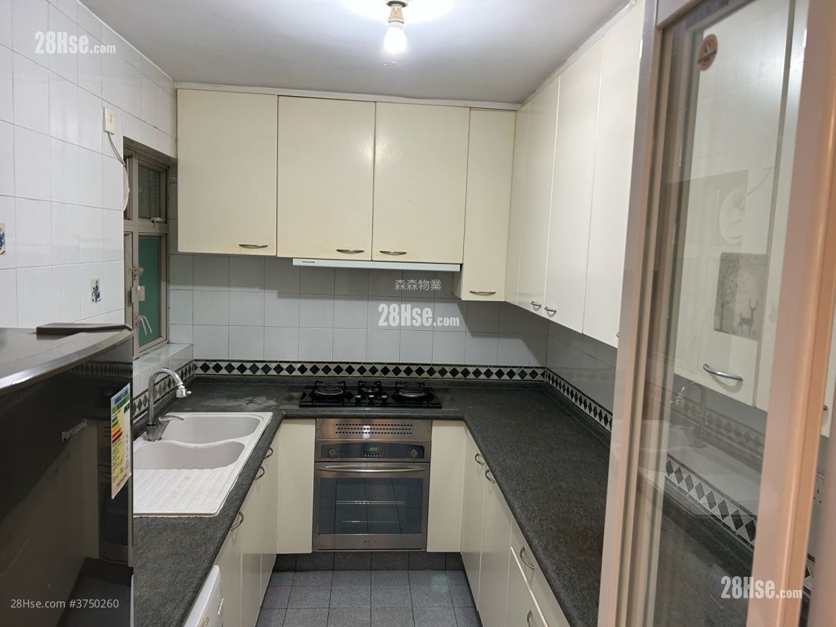 港運城 租盤 2 房 , 1 浴室 650 平方呎