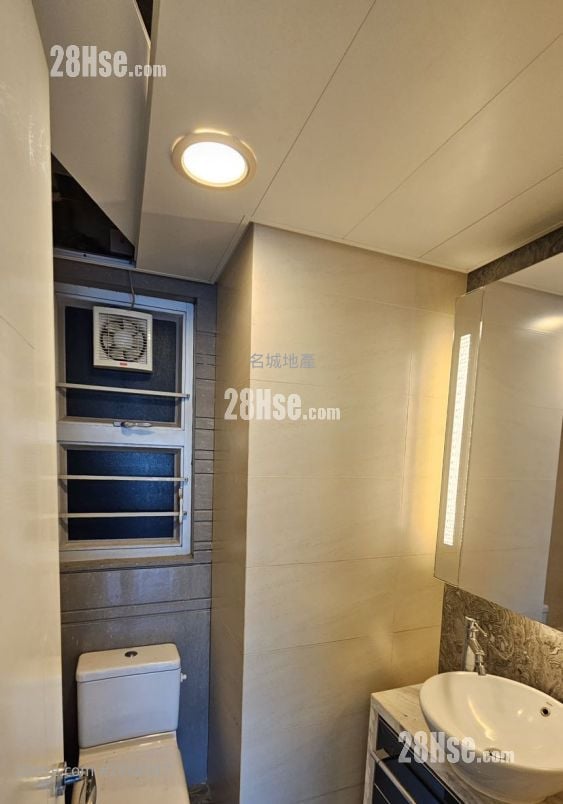 Festival City Sell 3 Bedrooms , 2 Bathrooms 742 ft²