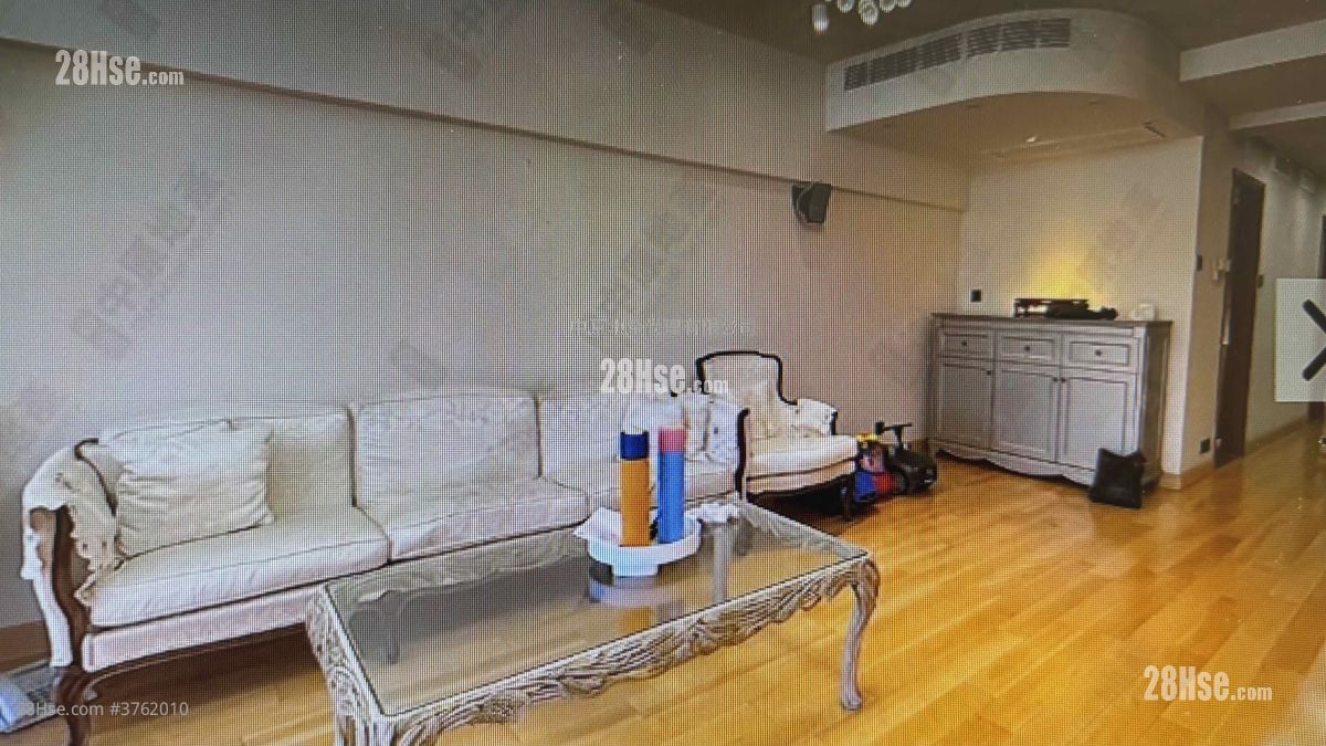 Sunderland Estate Sell 4 Bedrooms 2,209 ft²