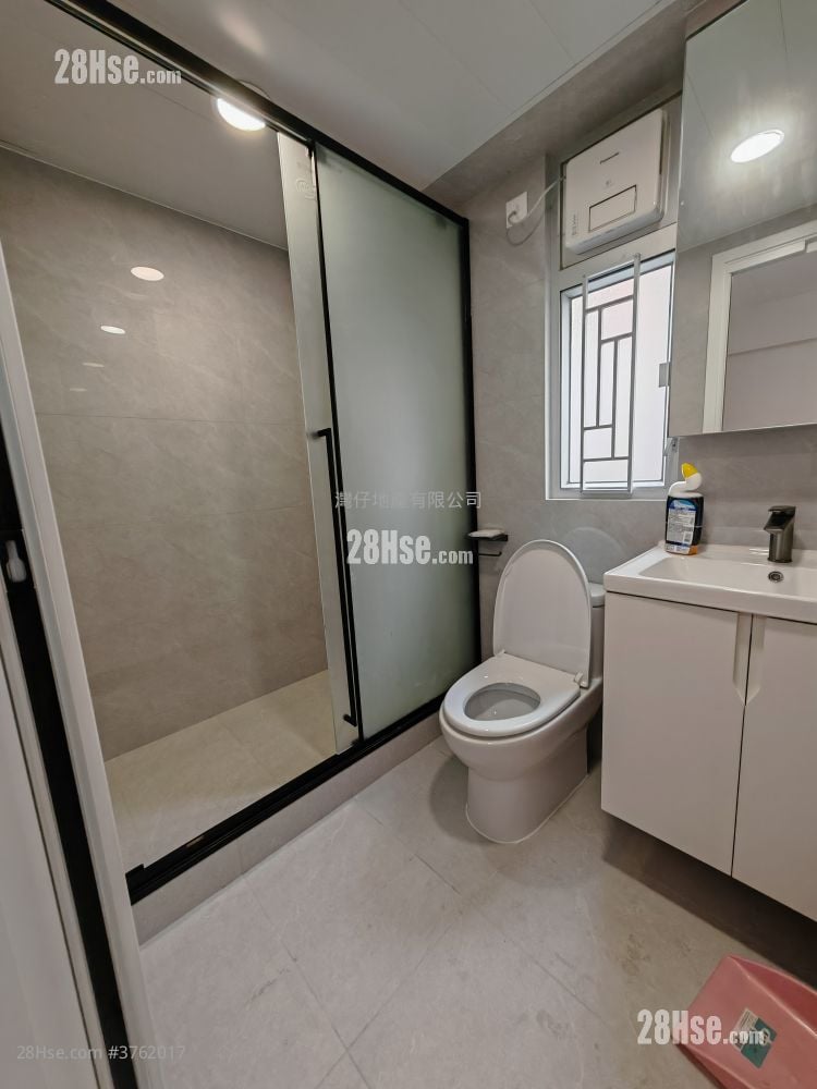 Fully Building Sell 3 Bedrooms , 1 Bathroom 400 ft²