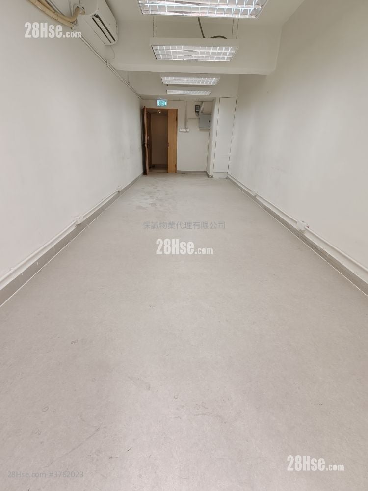 成運工業大廈 租盤 300 平方呎