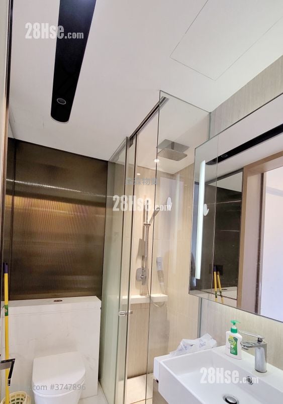 維峯 租盤 1 房 , 1 浴室 284 平方呎