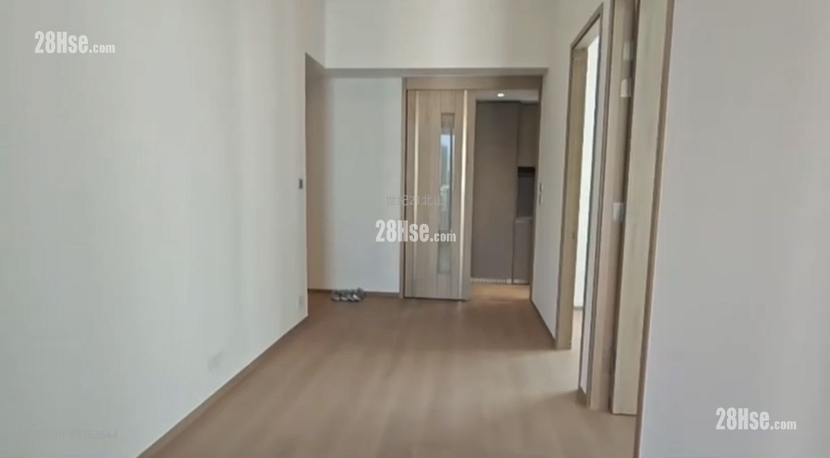 101 Kings Road 租盤 2 房 , 1 浴室 432 平方呎