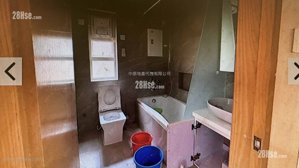 Sau Lai Garden Sell 5+ Bedrooms 2,655 ft²