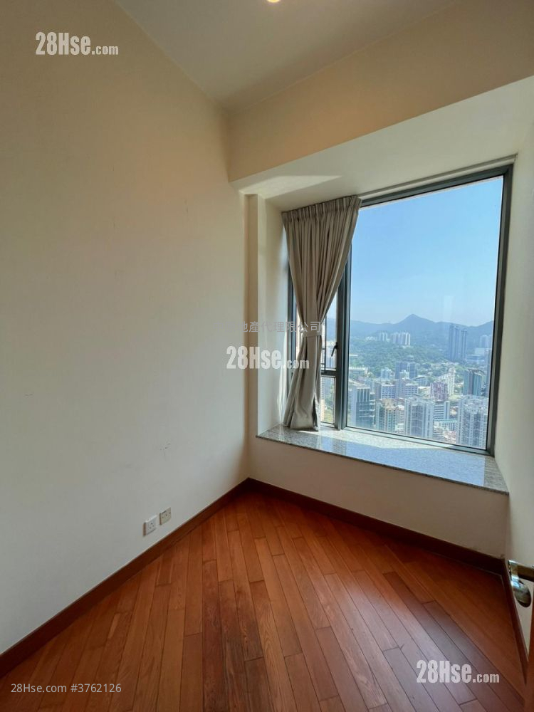 御凯 售盘 4 房 , 3 浴室 947 平方尺