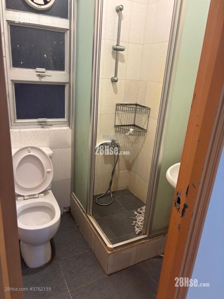 伟成大厦 租盘 2 房 , 1 浴室 285 平方尺