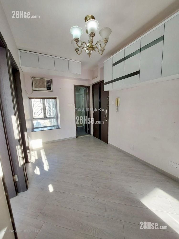 Bo Lun Building Sell 2 Bedrooms , 1 Bathroom 308 ft²