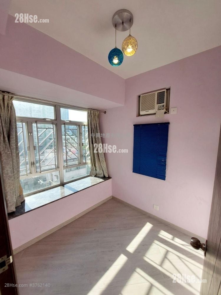Bo Lun Building Sell 2 Bedrooms , 1 Bathroom 308 ft²