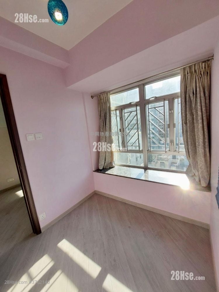 Bo Lun Building Sell 2 Bedrooms , 1 Bathroom 308 ft²