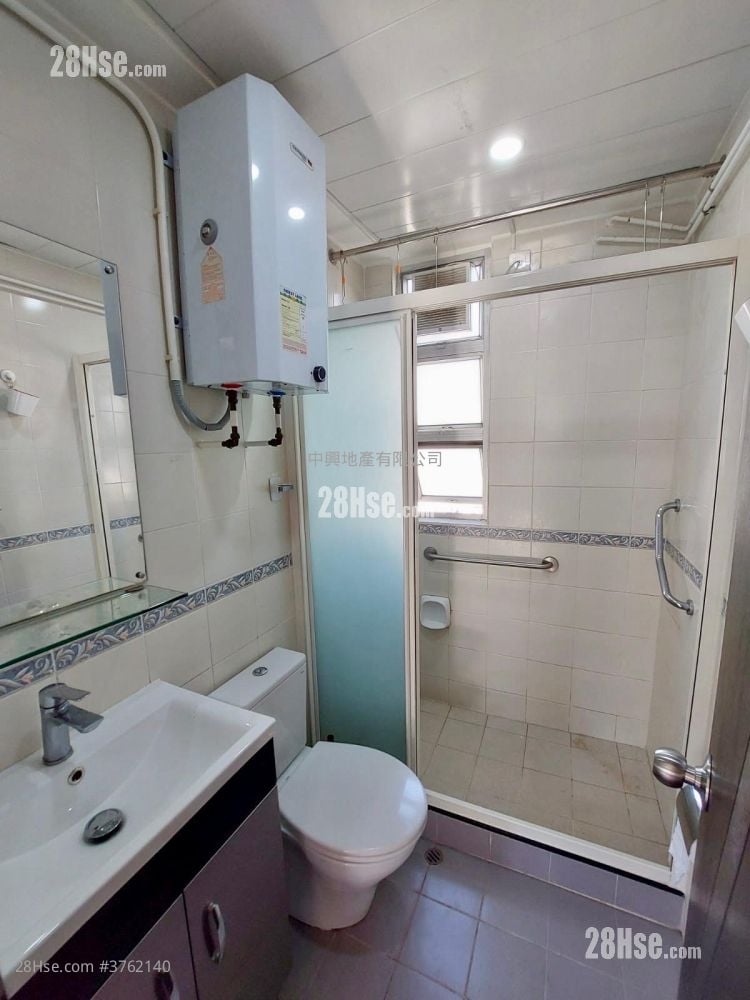Bo Lun Building Sell 2 Bedrooms , 1 Bathroom 308 ft²