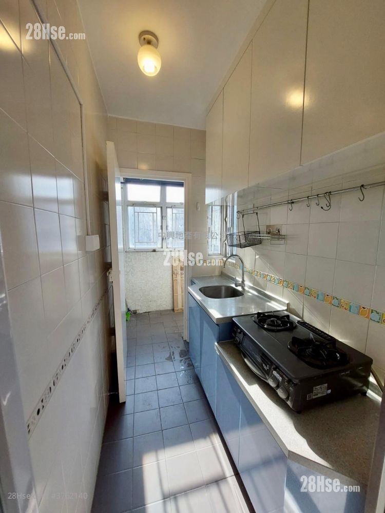 Bo Lun Building Sell 2 Bedrooms , 1 Bathroom 308 ft²