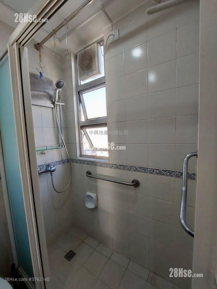 Bo Lun Building Sell 2 Bedrooms , 1 Bathroom 308 ft²