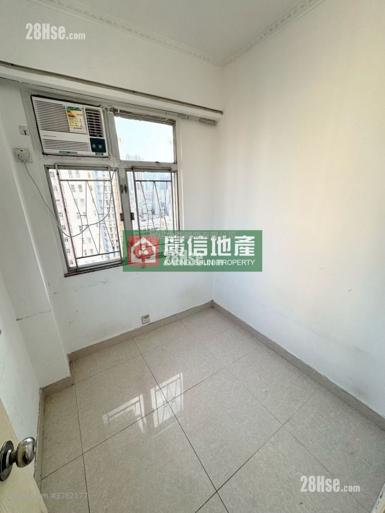 Shui Fung Building Sell 2 Bedrooms , 1 Bathroom 249 ft²