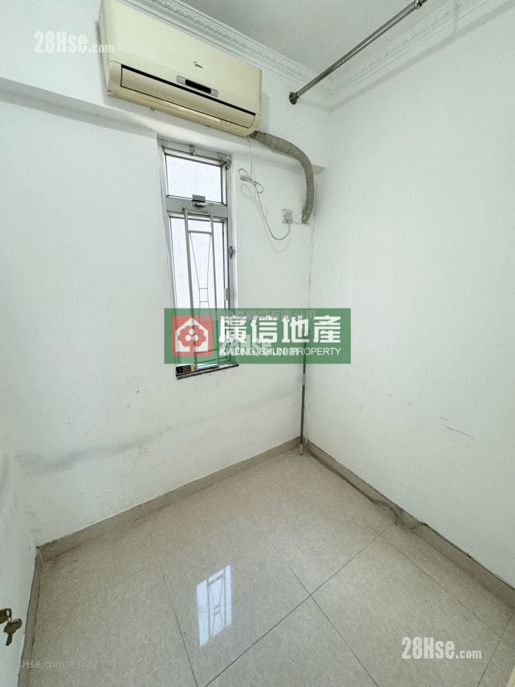 Shui Fung Building Sell 2 Bedrooms , 1 Bathroom 249 ft²