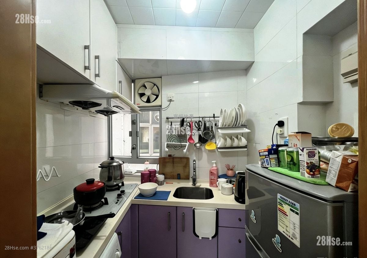 Whampoa Estate Sell 2 Bedrooms , 1 Bathroom 401 ft²