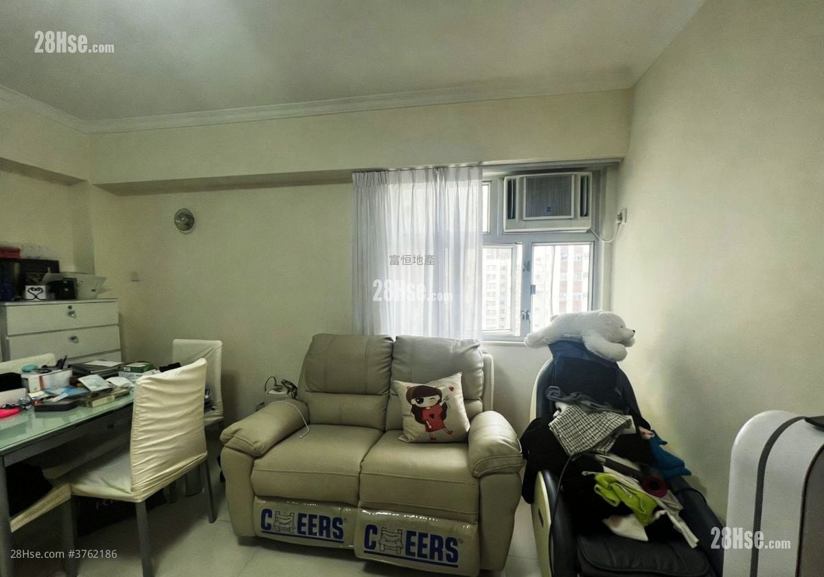 Whampoa Estate Sell 2 Bedrooms , 1 Bathroom 401 ft²