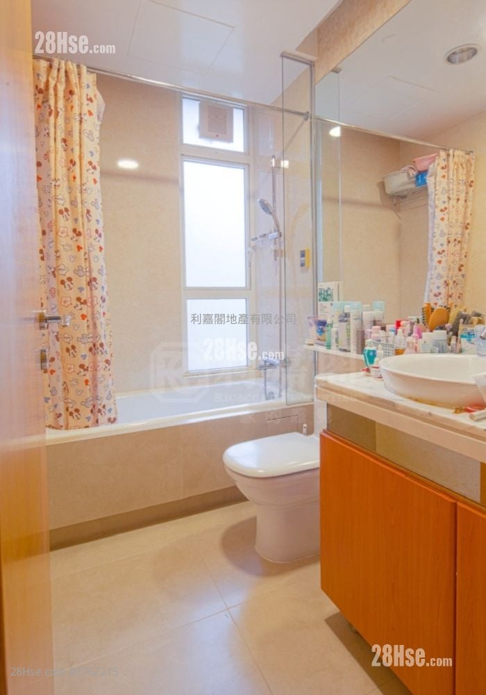 晋名峰 售盘 4 房 , 2 浴室 922 平方尺