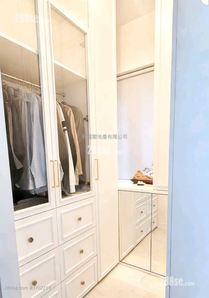 云海 售盘 5+ 房 , 3 浴室 967 平方尺