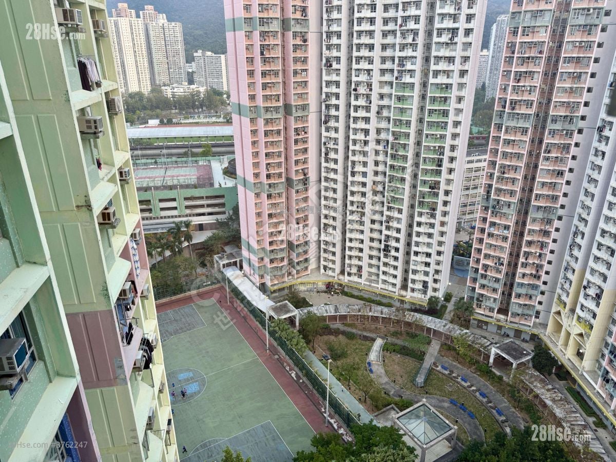 Kam Fung Court Sell 2 Bedrooms , 1 Bathroom 536 ft²