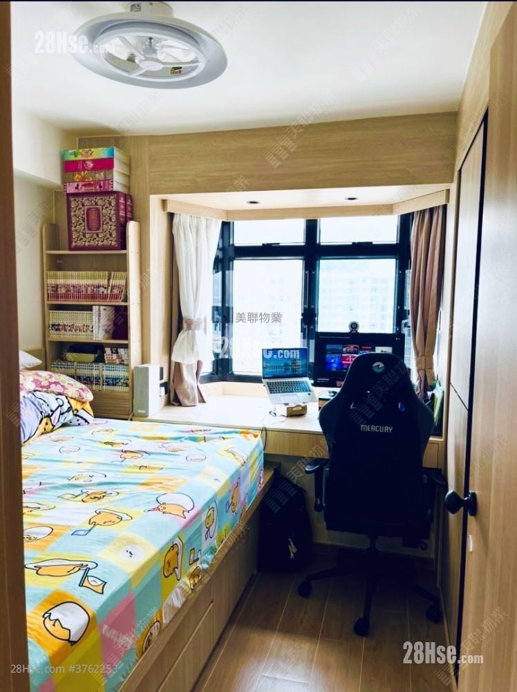 Kornhill Sell 2 Bedrooms 499 ft²