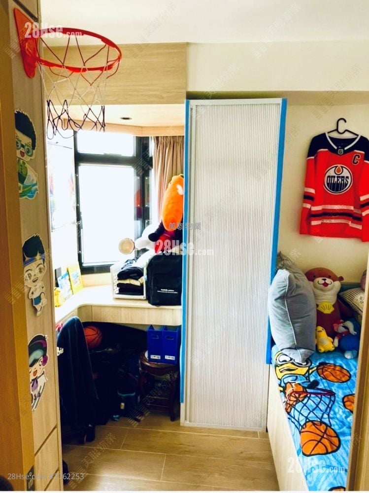 Kornhill Sell 2 Bedrooms 499 ft²