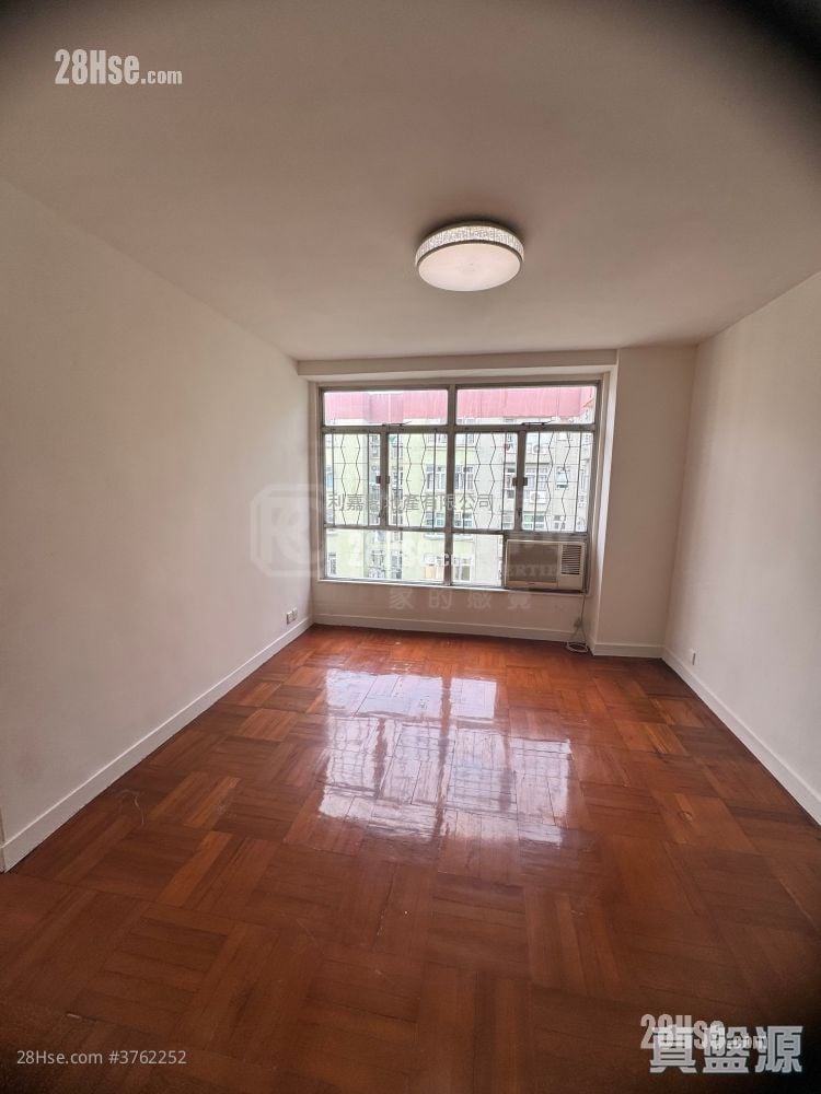 Mei Foo Sun Chuen Sell 3 Bedrooms , 1 Bathroom 654 ft²