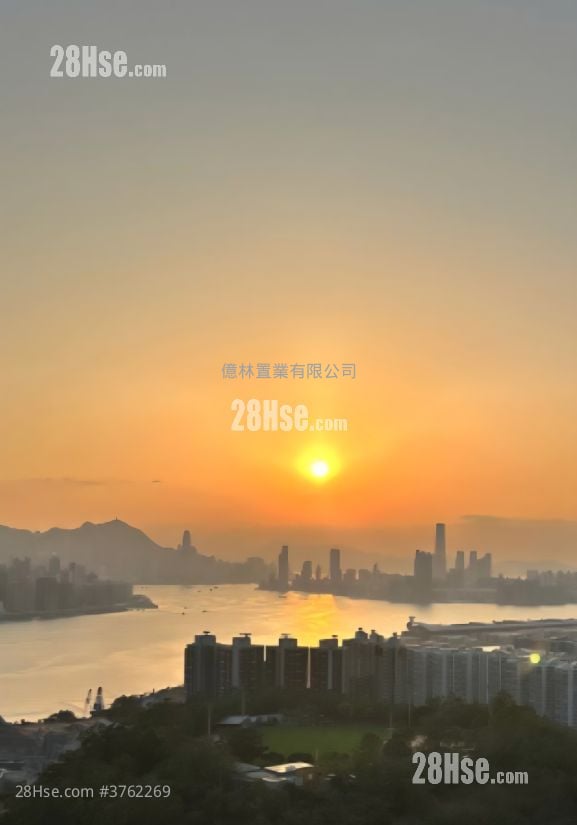 Hong Nga Court Sell 2 Bedrooms , 1 Bathroom 541 ft²